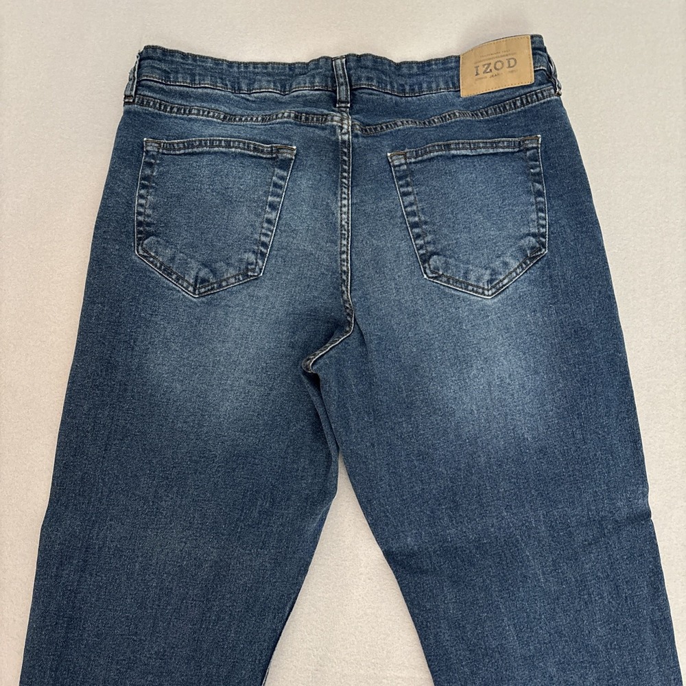 Izod 36x34 Straight Fit STRETCH Slim Jeans Blue Denim Cotton Blend EUC Fast Ship - Picture 7 of 7